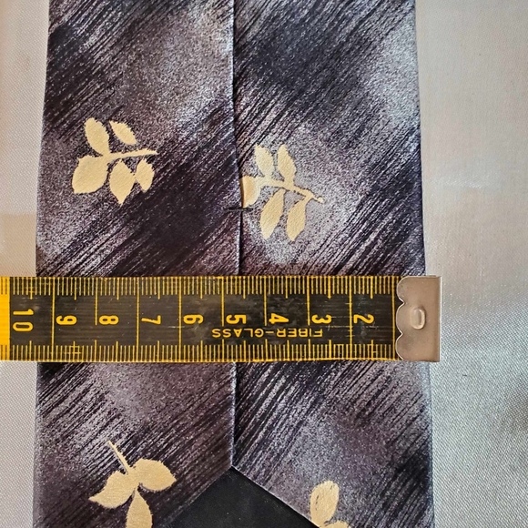 Bundle 2 Hugo Boss Silk Ties - Picture 5 of 6